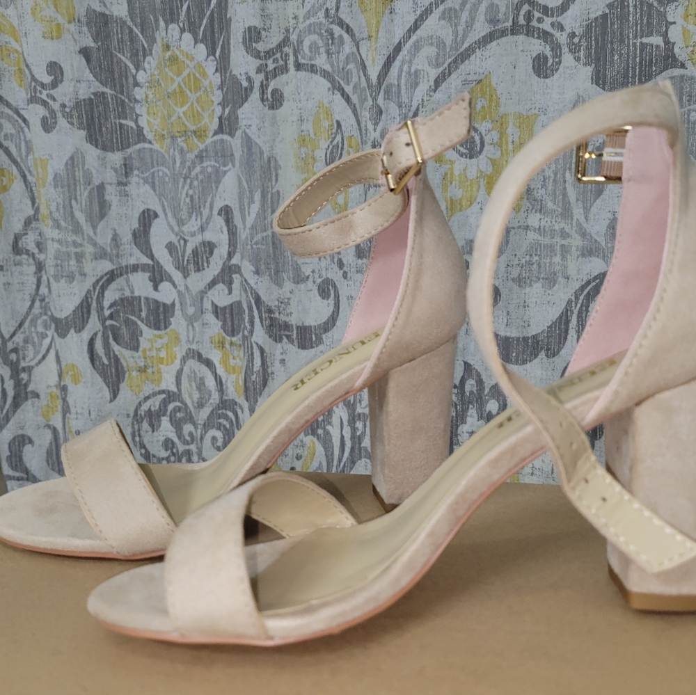 Nude 3" heels